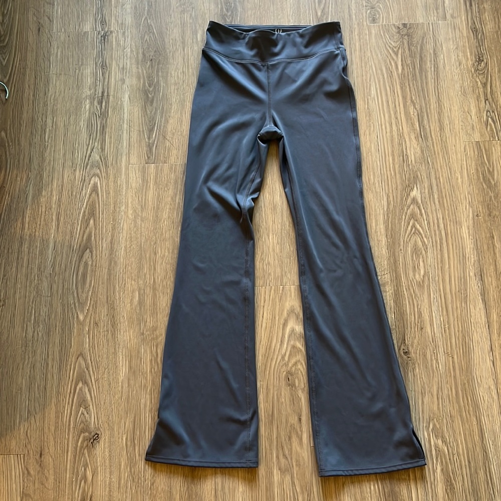 Gap Teen or Women Small  Workout Pant